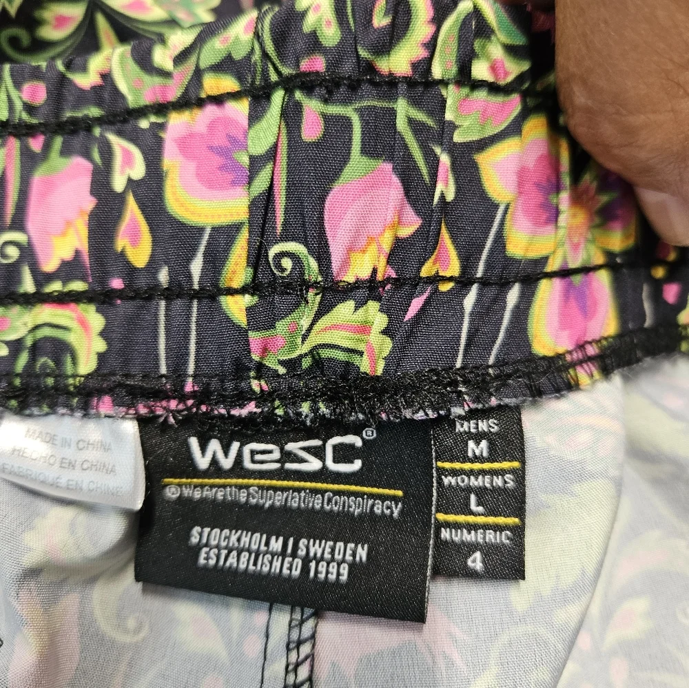 WESC Zack Flamingo Go Wild Swim Trunks Mens Medium Vacation Prints All Over